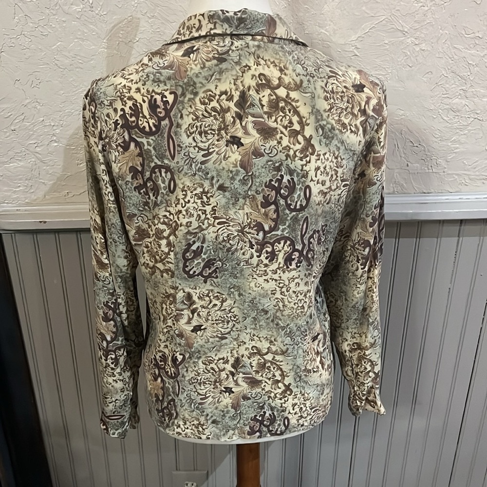 JKLA Blouse - Picture 3 of 7